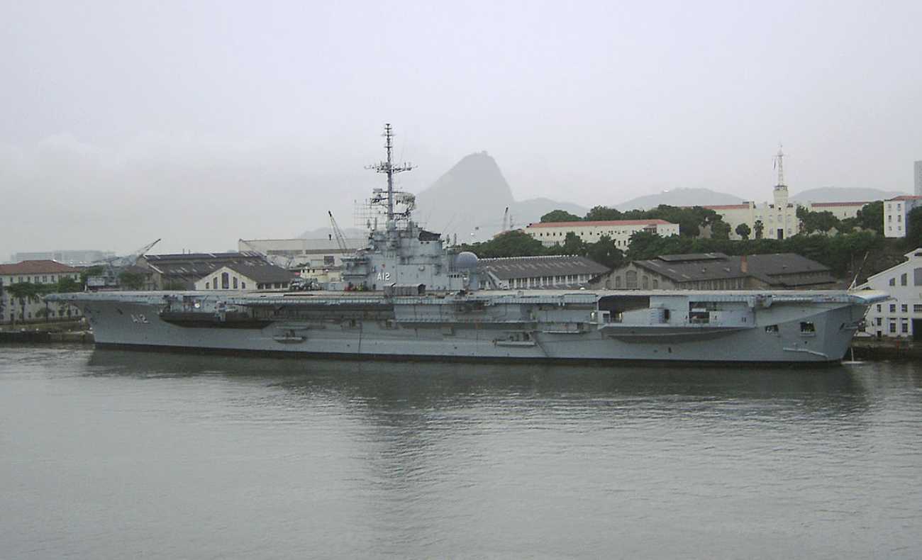 ブラジル海軍が空母サン･パウロを大西洋沖で自沈処分、完全に姿を消す