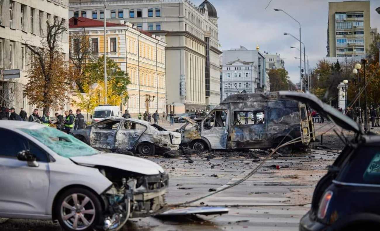 キーウ中心部で爆発が3回、ロシア軍が再びShahed-136で首都を攻撃