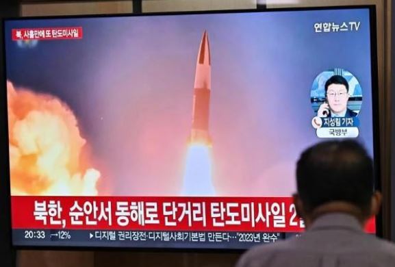 【緊急速報】北朝鮮のミサイル、太平洋に落下￼