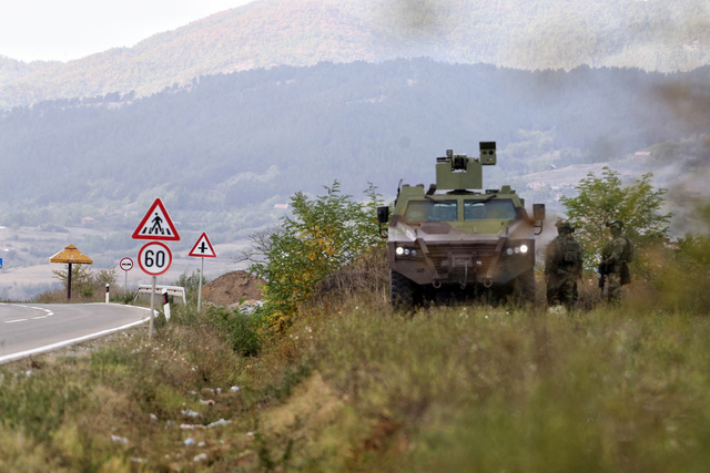 セルビア軍、コソボ国境付近でドローン撃墜