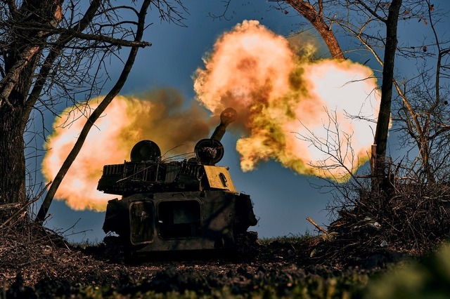 ウクライナ大統領、ロシア軍の戦車半数の喪失は「ほぼ事実」