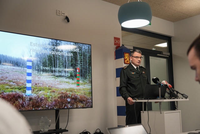 フィンランド、ロシア国境に200キロのフェンス設置へ