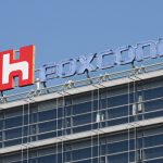 中国iPhone工場で大規模デモ コロナ封鎖に抗議か