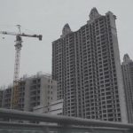 マンション購入者の不満爆発 「両親の財布までカラに」入居できないのに住宅ローンが…中国・不動産不況 恒大集団の経営危機も未解決