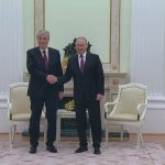 プーチン大統領、カザフ大統領と会談 経済協力強化で一致　ウクライナ侵攻で立場違いも表面化する中
