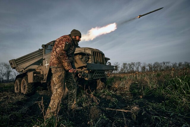 バフムート周辺で激戦　ロシアが町の包囲主張、ウクライナは否定