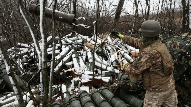ＮＡＴＯ、旧ソ連製兵器製造の資金援助を検討　ウクライナ支援
