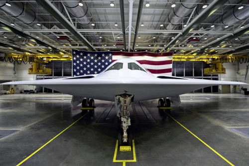 核を搭載可能な新型爆撃機「Ｂ２１レイダー」…米空軍が世界初の「第６世代」導入