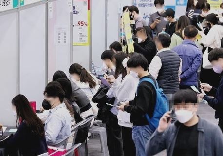 韓国「助けて!20代だけ失業率が急増!」 あっそ 韓国「助けて!20代だけ失業率が急増!」 あっそ