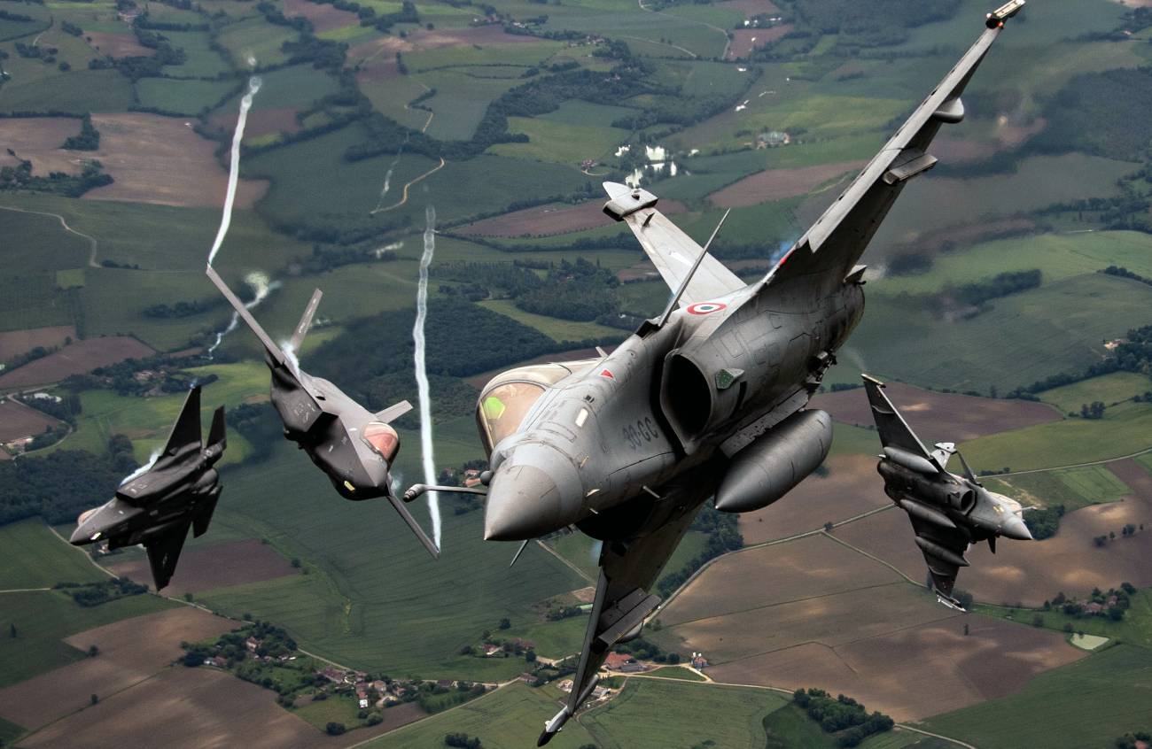 ウクライナ空軍の報道官、全域の空をカバーするには180機の戦闘機が必要