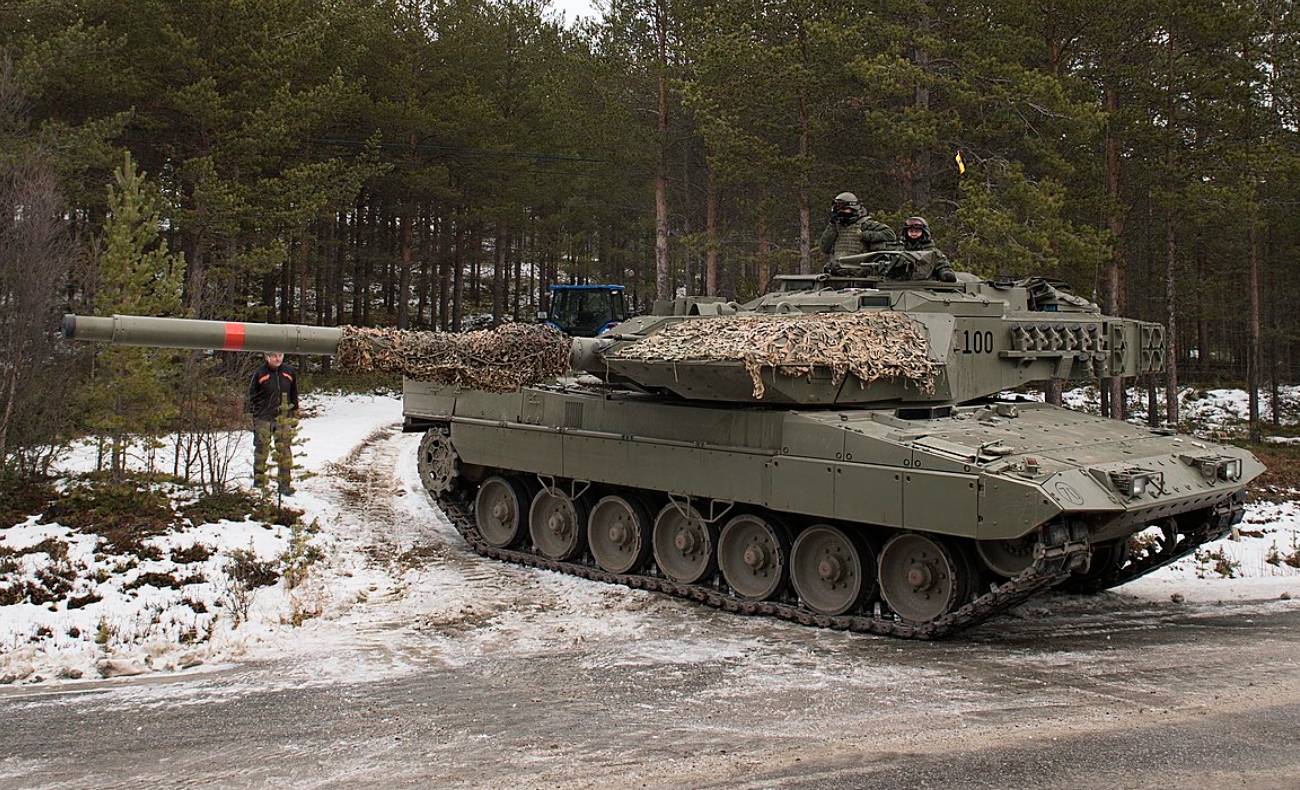 スペインがレオパルド2A4を春までに提供、西側は計321輌の戦車をウクライナに提供か