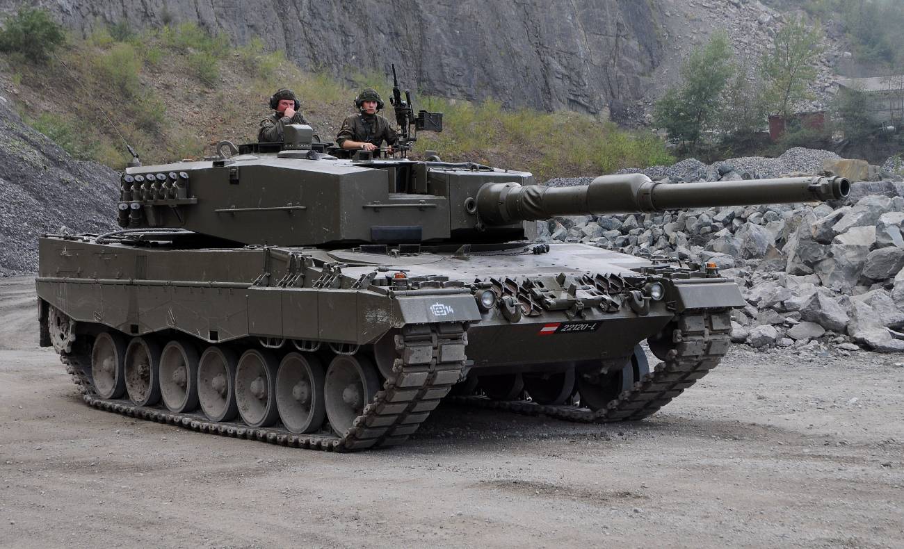 戦車のウクライナ提供が遅れる理由、保有する戦車の状況を把握していなかった