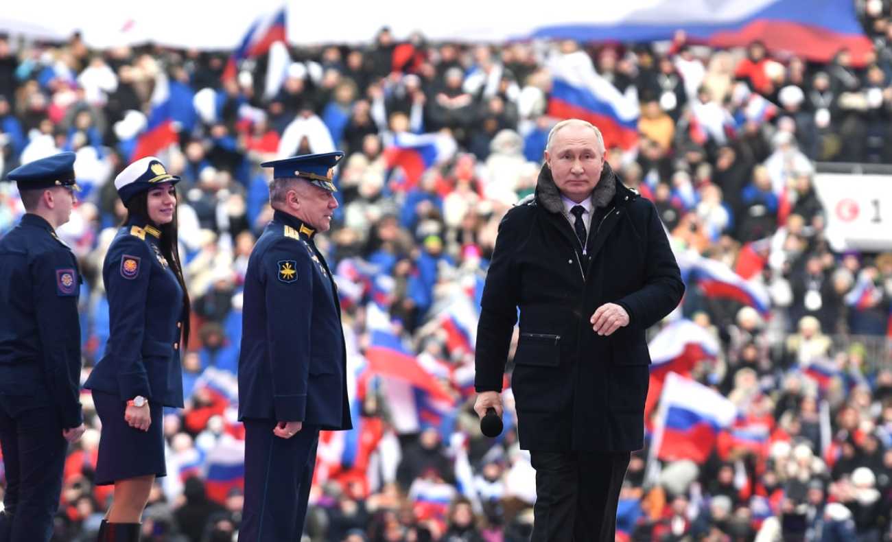 作り物の熱狂、プーチン参加のウクライナ侵攻イベントに20万人以上が参加
