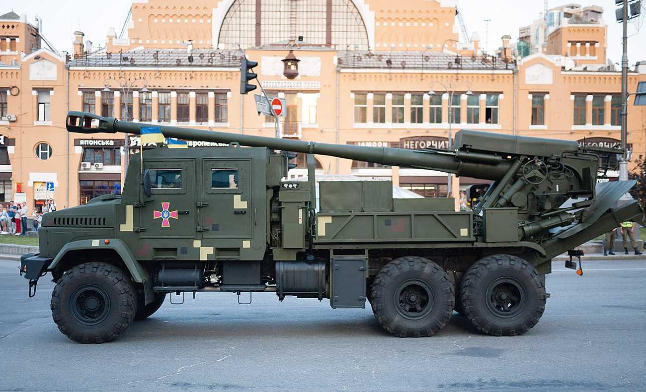ウクライナ製155mm自走砲が連続量産を開始、数ヶ月以内に量産車輌を納品