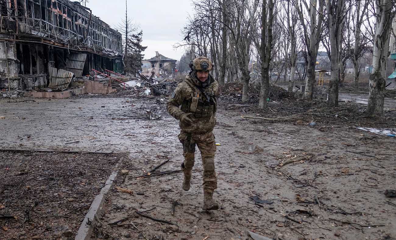 ウクライナ軍兵士、バフムートの戦いは無限のリソースをもつ敵との絶望的な生存競争