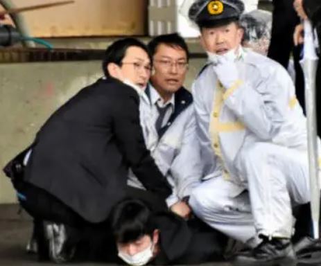 【速報】岸田首相襲撃の木村隆二容疑者、ナイフを所持 【速報】岸田首相襲撃の木村隆二容疑者、ナイフを所持