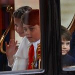 シャーロット王女が馬車から笑顔で手を振る…ウィリアム英皇太子がツイッターに戴冠式の映像投稿