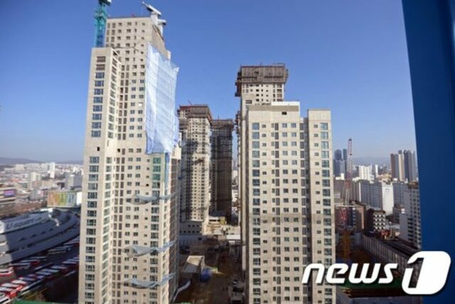 韓国で今更ながら「マンション手抜き工事」横行…産業急成長で安全管理おろそか