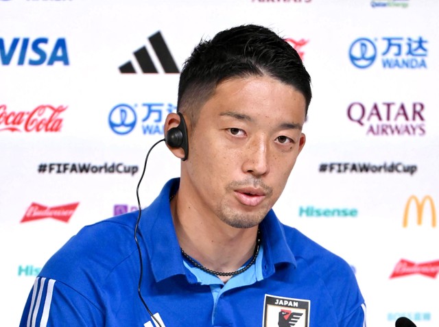 W杯でも活躍・GK権田のプレーが波紋…ゴール決めた相手選手にわざとボール当てる？「たまたまでは」の声も