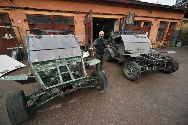 『マッドマックス』ばりの車両製造 ウクライナ軍に提供