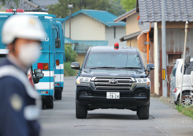 警官殺害容疑で31歳男逮捕、中野市議会議長の長男　別の女性も犠牲、死者4人に　猟銃発砲立てこもり・長野県警