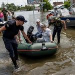 ダム決壊の避難場所、ロシアが砲撃か　ウクライナが非難