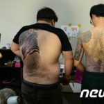 親しくなった韓国のママ友、背中に入れ墨が見えドン引き