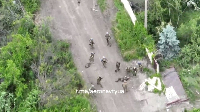 ウクライナ軍、南東部で前進　激しい戦闘続く