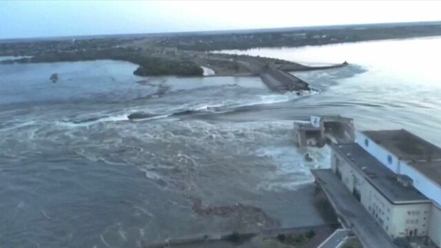 ダム上の道に爆発物積んだ車か　決壊1週間前にウクライナ軍ドローンが撮影