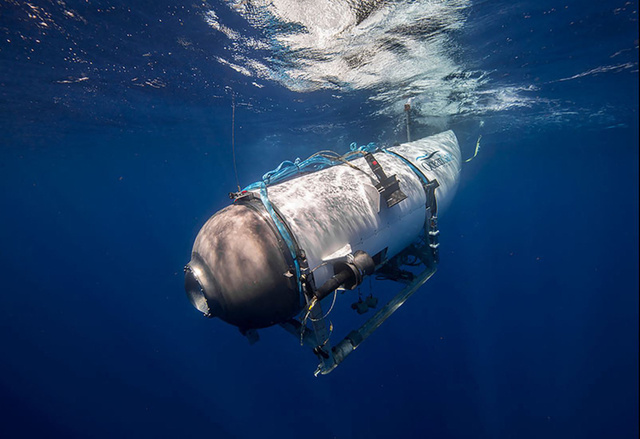 潜水艇タイタン、残骸から「遺体らしきもの」収容