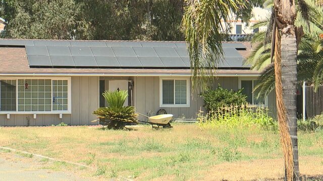 カリフォルニア州の住宅で1歳女児が銃で撃たれ死亡　3歳男児が誤って発砲か