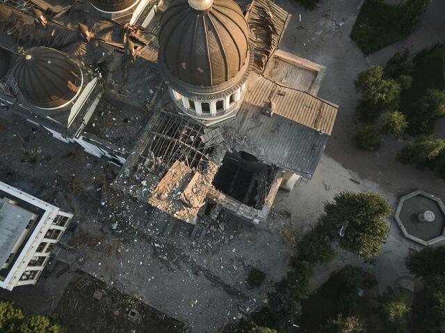 ロシア、オデッサの大聖堂攻撃　集束弾で双方に死傷者