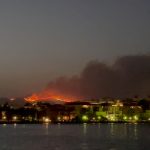 ギリシャ、新たな山火事発生の危険性　外国人観光客2000人超帰国