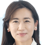 松川るい氏、エッフェル塔ポーズのツイートを削除／ネット「官房副長官からの御指導があったのだろうか？」