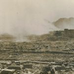 「原爆翌日の長崎」新たな写真、地面から煙立ち上る爆心地付近…山端庸介氏撮影か