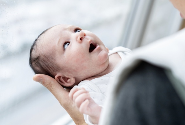 英タレントが妊婦姿を1枚も公開しなかった理由が悲しすぎた。「代理出産？」への答えが、ある社会問題を痛烈に指摘していた