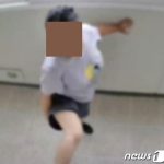 マンション上階の玄関ドアを蹴る韓国女性、無人の部屋に立件されるも