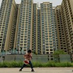 中国恒大集団の株価、80%近く急落　1年半ぶり取引再開
