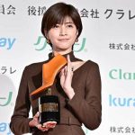 内田有紀、47歳で披露した美脚にネット衝撃「この方こそ奇跡」「10代の頃と変わらない」