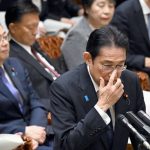 岸田首相の指示により、柿沢副法相の疑惑が浮上