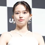 山本舞香、６パックの腹筋が驚くべき！縦割れもくびれも、桜田ひよりとの２ショットが話題