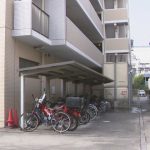 16歳高校生の男女…マンション階段下で「血だらけの男女が倒れている」住人でない2人が死亡 自殺図ったか