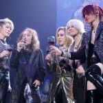 THE LAST ROCKSTARSの日米ツアー東京公演にPATAがサプライズ登場 YOSHIKIが涙声「集まってよかったなって…」