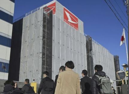 【速報】ダイハツにクレーム殺到で崩壊「じゃ返品します」「車置いていくから金返せ」「価格下がった分保証しろ」 【速報】ダイハツにクレーム殺到で崩壊「じゃ返品します」「車置いていくから金返せ」「価格下がった分保証しろ」