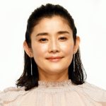 石田ひかり51歳、娘が20歳に衝撃！美しいママがテレビに登場