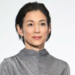 鈴木保奈美、５７歳でくるみパンにかぶりつく姿に驚き！「赤名リカさん元気そう」「今が素敵♥」