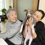 桐島かれん、86歳の母・桐島洋子さんとの近影公開！「素敵ショット」とファンから絶賛の声