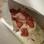 高島屋ぐちゃぐちゃケーキ事件、早速被害者叩きが始まる。「冷凍ケーキに5000円払うの理解出来ない」