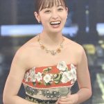 橋本環奈の紅白ドレス、驚きの定価２８６万円！ネットの反応は？