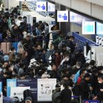 羽田空港での遅延や欠航、長蛇の列が混乱を引き起こす